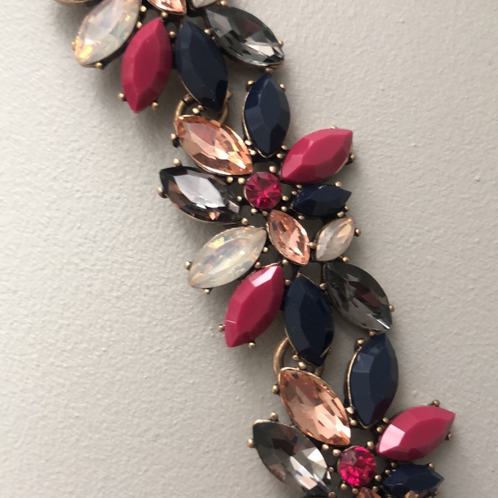 Loft Statement Necklace - Picture 10 of 11